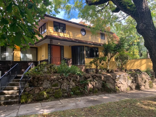 Building Photo - 4247 NE Glisan St