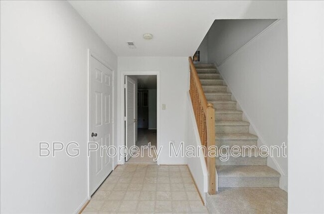 Photo - 522 Breckinridge Square SE