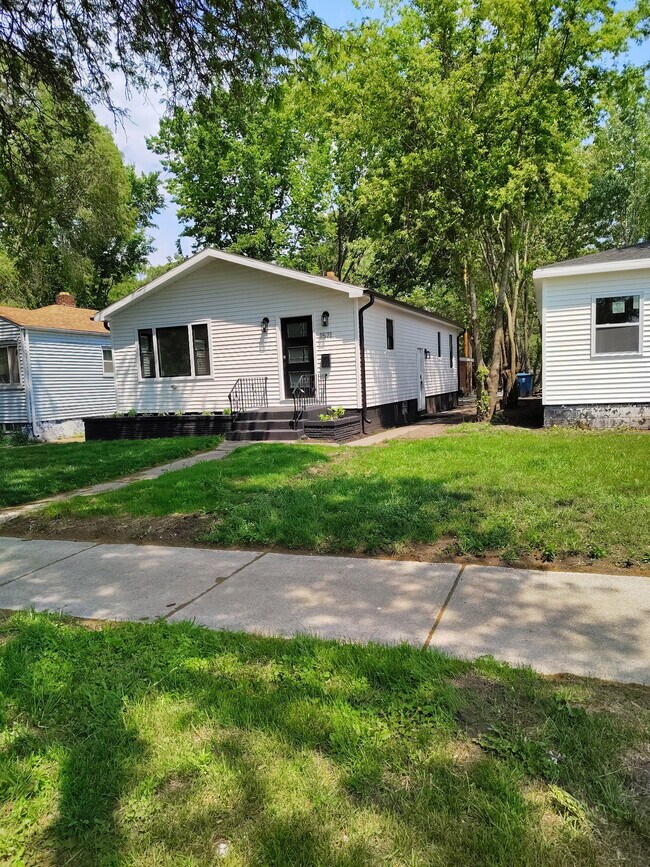 Photo - 1571 Pierce St House