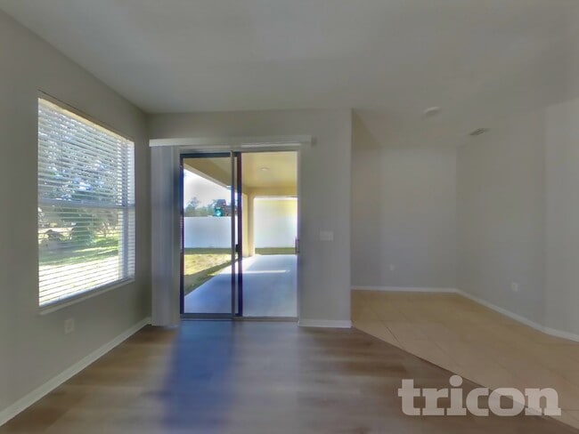 Photo - 1036 Napolean Way