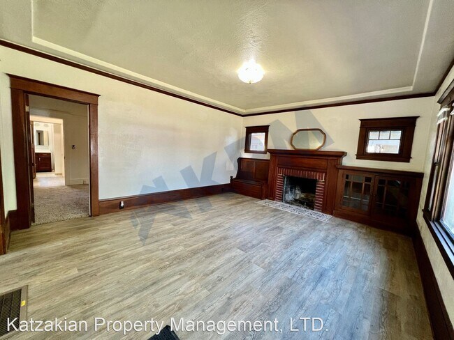 Photo - 2 br, 1 bath House - 1234 W. Harding Way