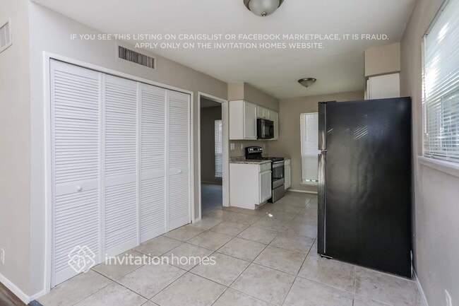 Photo - 553 Shadowcrest Ln