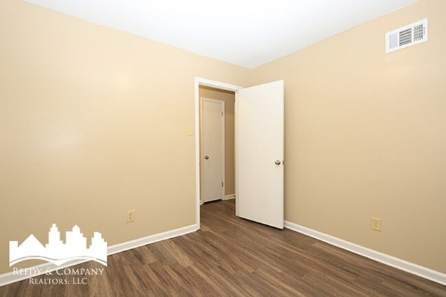 Photo - 5104 Corkwood Dr