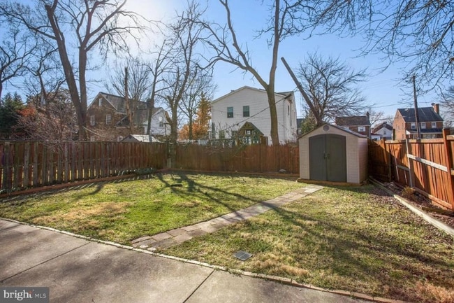 Photo - 844 Sligo Ave