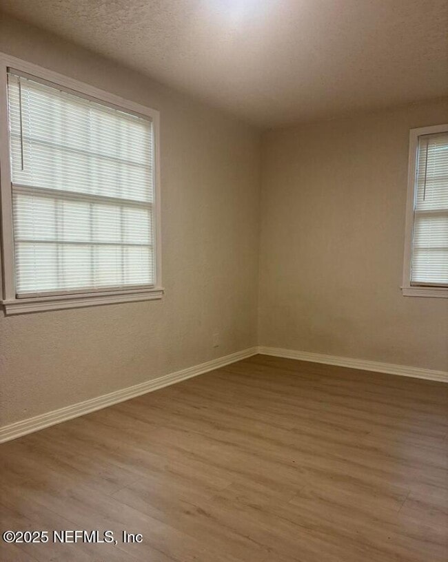 Photo - 981 McTyre Ct