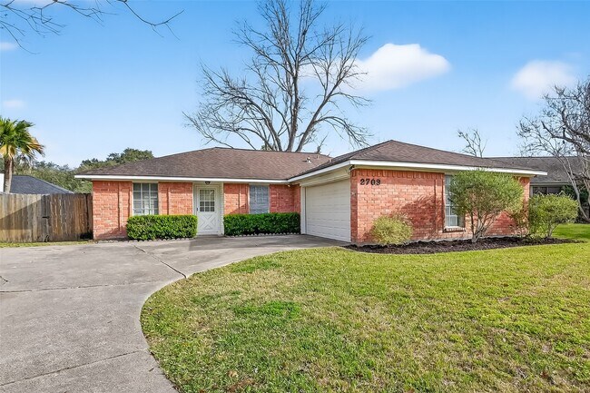 Photo - 2709 Lee Cir