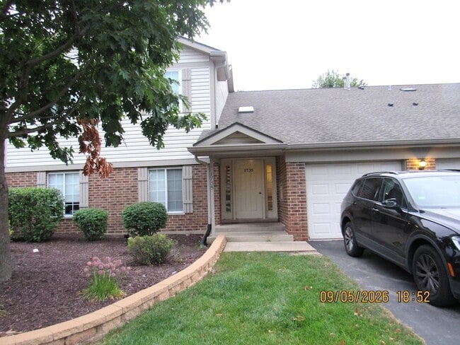 Building Photo - 1735 Chesapeake Ln Unit 7