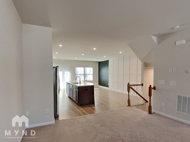 Photo - 308 Poplar Leaf Way