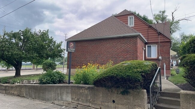Photo - 1076 Sherwood Dr