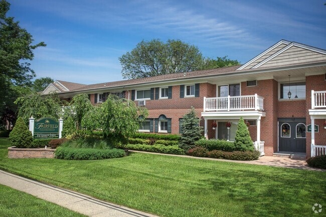 Building Photo - 675 Conklin St Unit 16A Rental