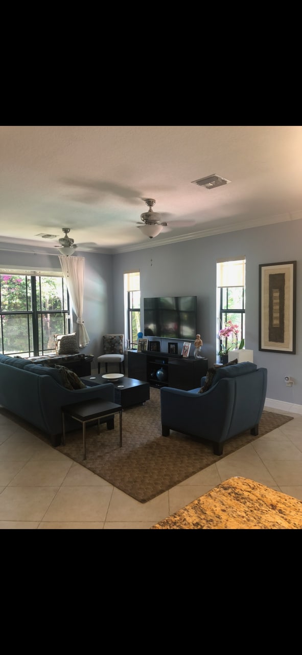 living room - 1747 NE 12th St