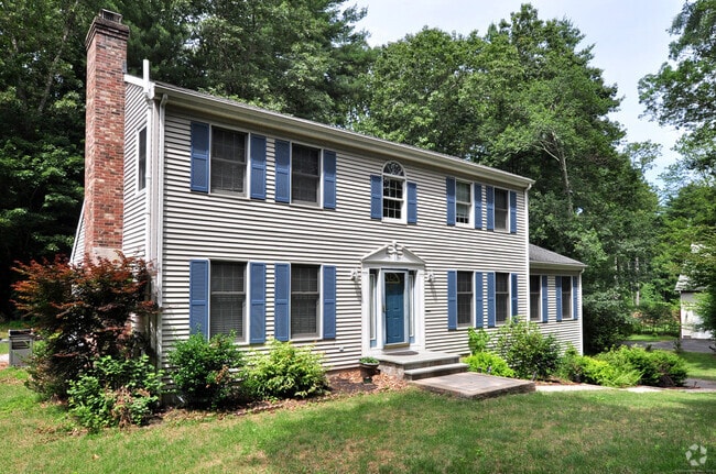 Building Photo - 64 Oak Ridge Dr Rental