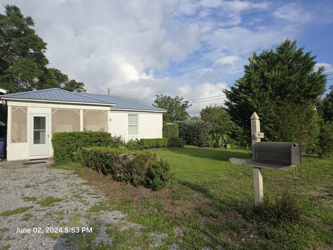 Building Photo - 1200 Clay Ave