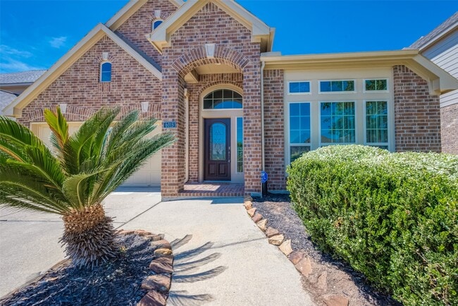 Photo - 6015 Hewes Point Ln