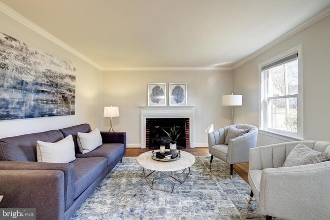 Photo - 2900 Linden Ln