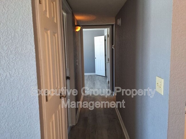 Photo - 365 Elmwood Dr