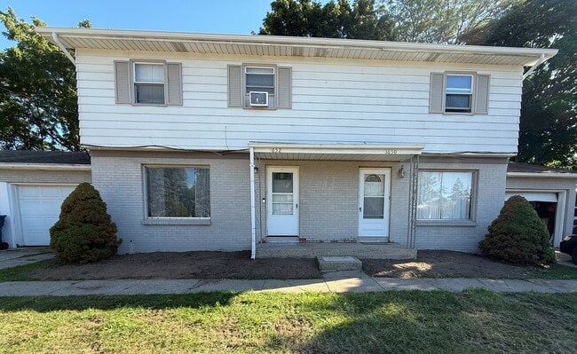 Building Photo - 1652 52nd St SE