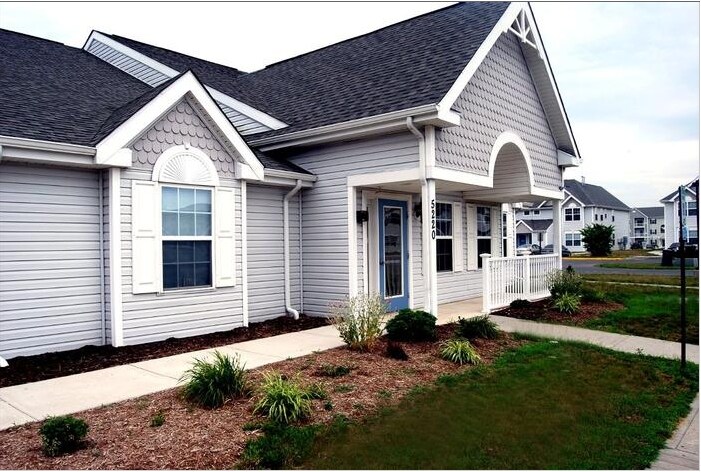 Photo - Cambridge Club