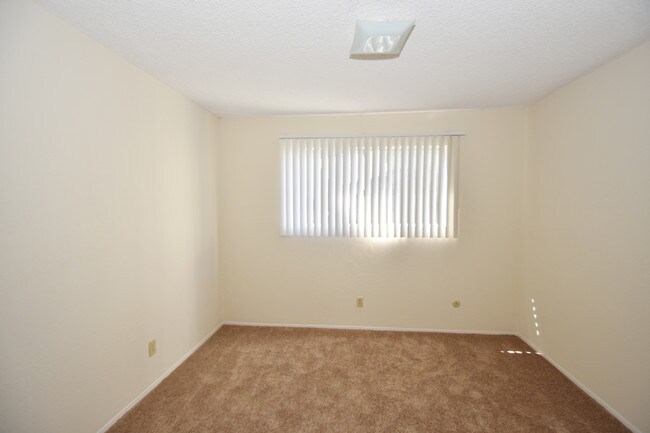 Photo - 1575 Oak Apartment Homes