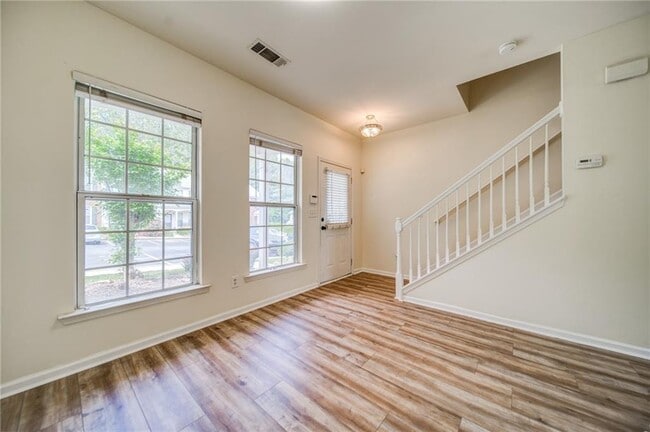 Photo - 3285 Hidden Cove Cir NW
