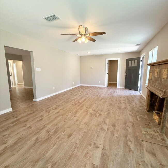 Photo - 2222 16th St