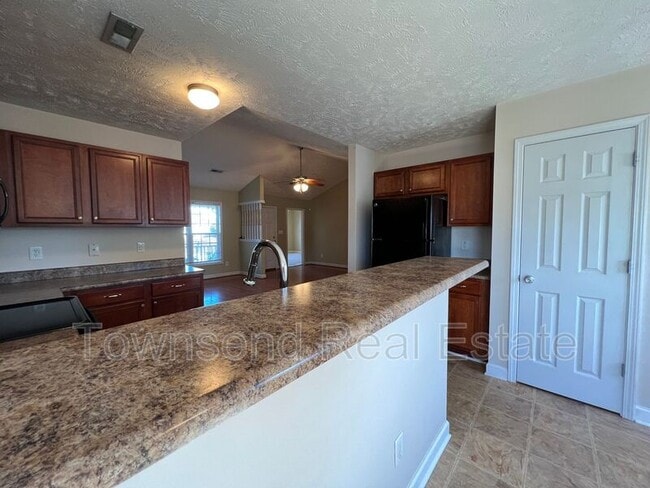 Photo - 1489 Mingary Ave