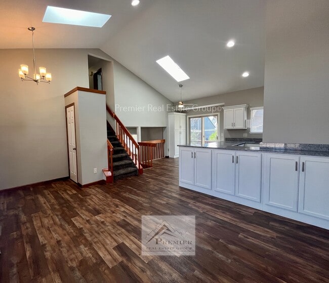 Photo - 8689 Bellcove Cir