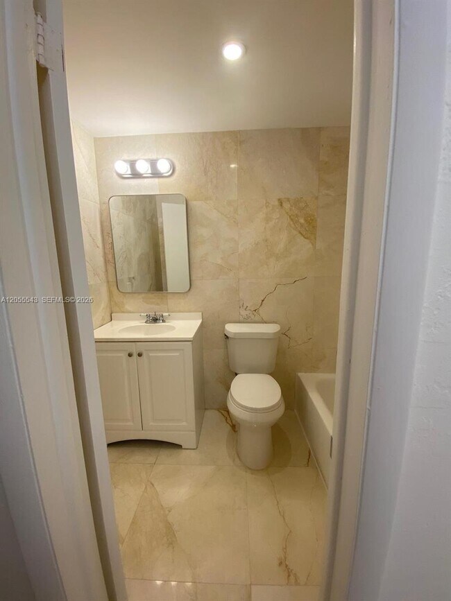 Photo - 10901 N Kendall Dr Unit 210