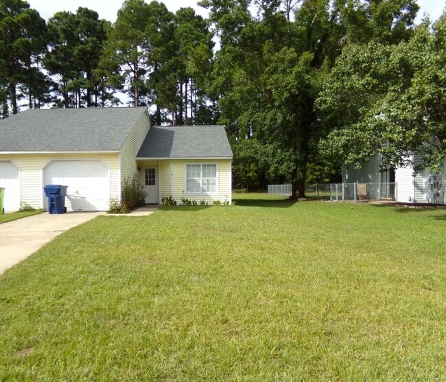 Photo - 127 Village Ct