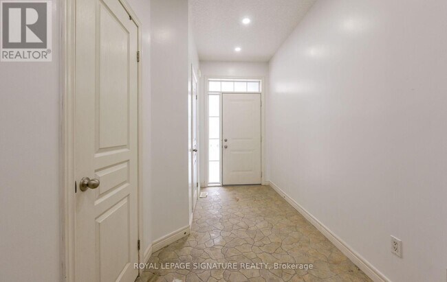 Photo - 96 Highgate Dr