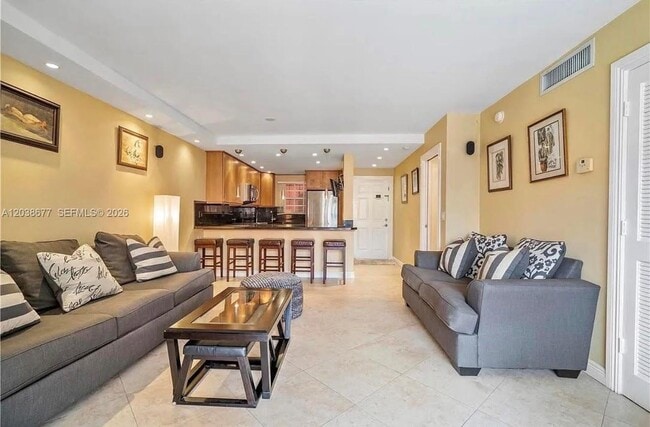 Building Photo - 660 Tennis Club Dr Unit 304