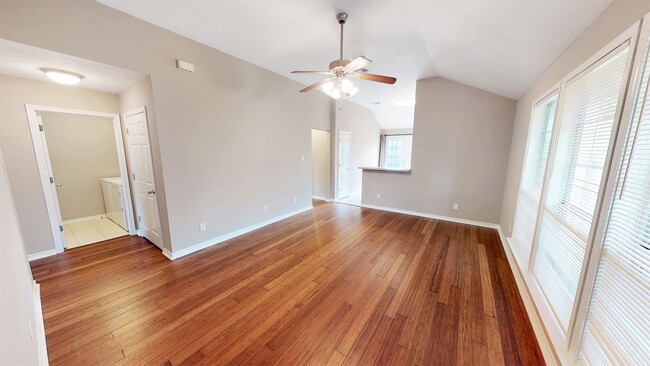 Photo - 1124 Carolina St