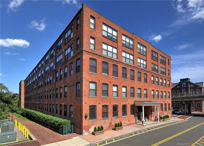 Photo - 145 Canal St Unidad 5