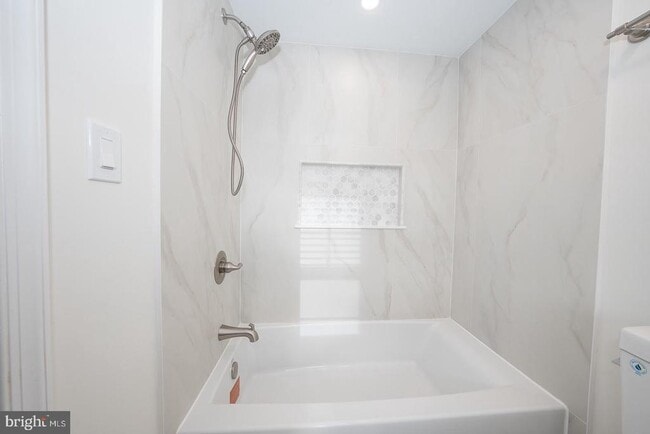 Photo - 1740 Oakwood Terrace Unit 14-E