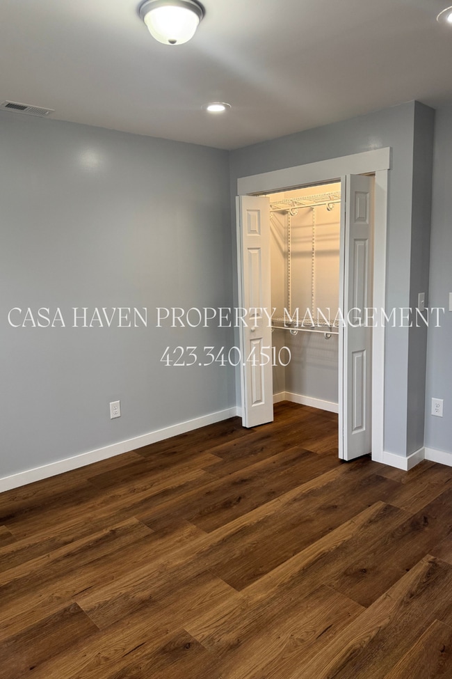 Photo - 913 E Myrtle Ave Unit 1