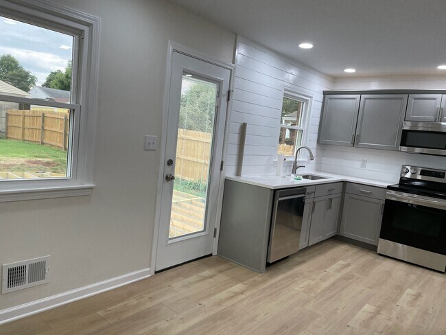 Photo - 9502 Doewood Ln