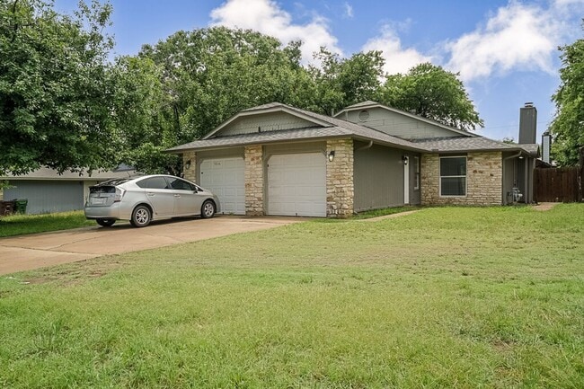 Photo - 701 Country Aire Dr House