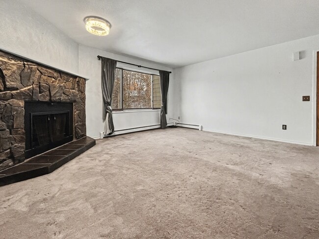 Photo - 355 Donna Dr