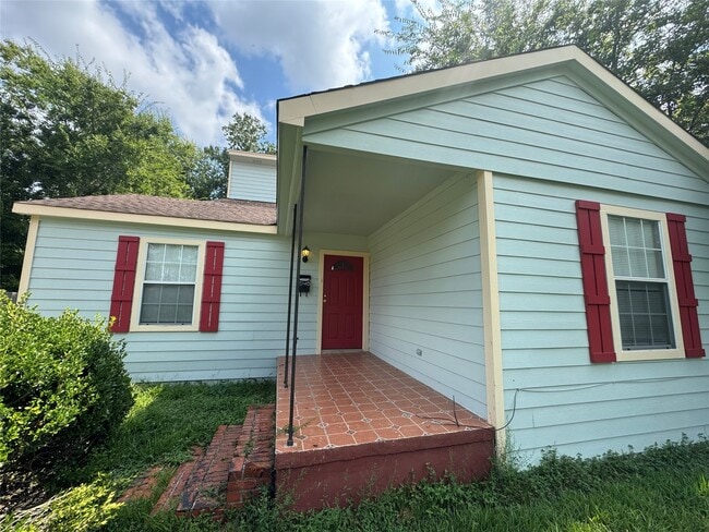 Building Photo - 540 25th St Rental