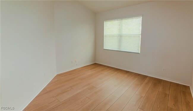 Building Photo - 4213 Liron Ave Unit 204 Rental