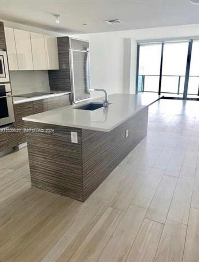 Photo - 460 NE 28th St Unidad 460 NE 28th St # 1406