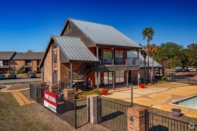 Photo - Villas de Sendero