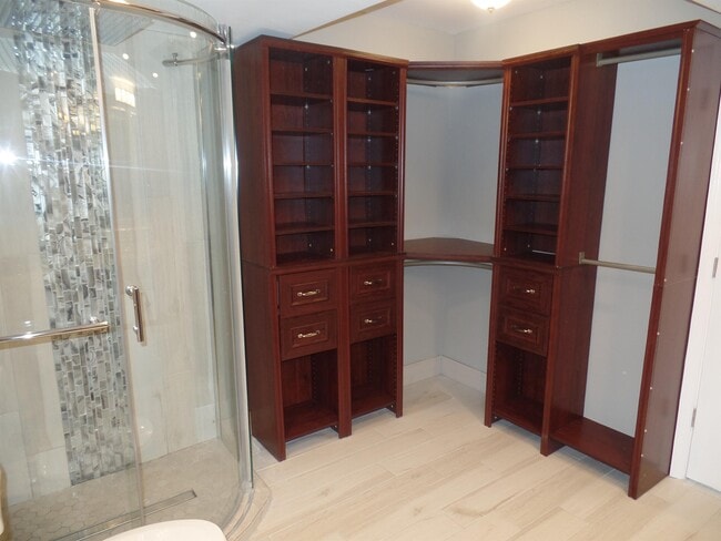 Photo - 2851 N Oakland Forest Dr