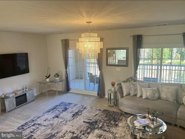 Photo - 7977 Independence Dr