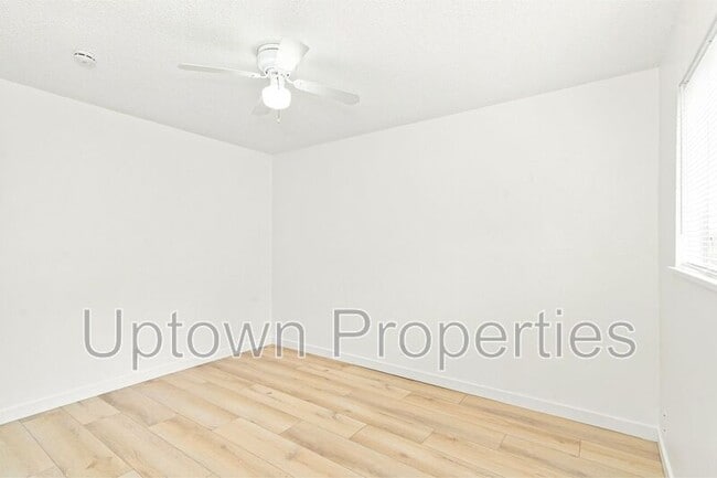 Photo - 1420 SW Bertha Blvd