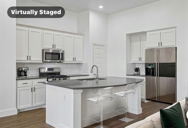 Photo - 1506 Calcot Ln