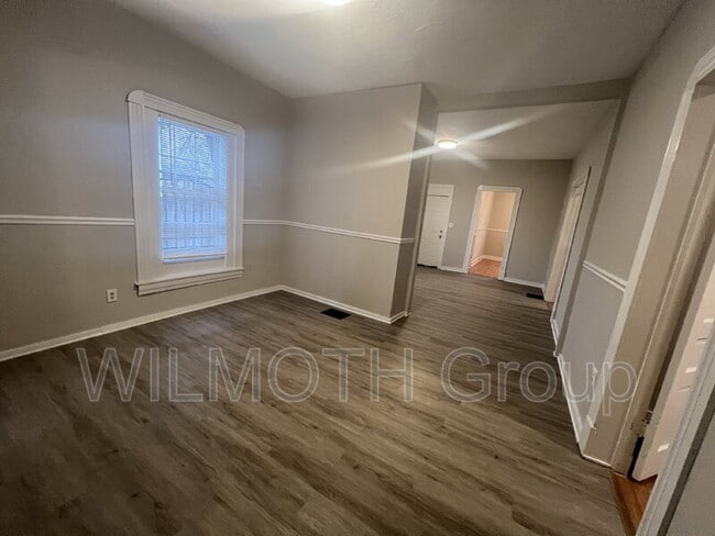 Photo - 2509 E 10th St