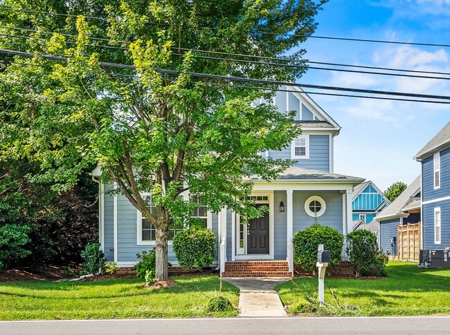 Photo - 606 Center St