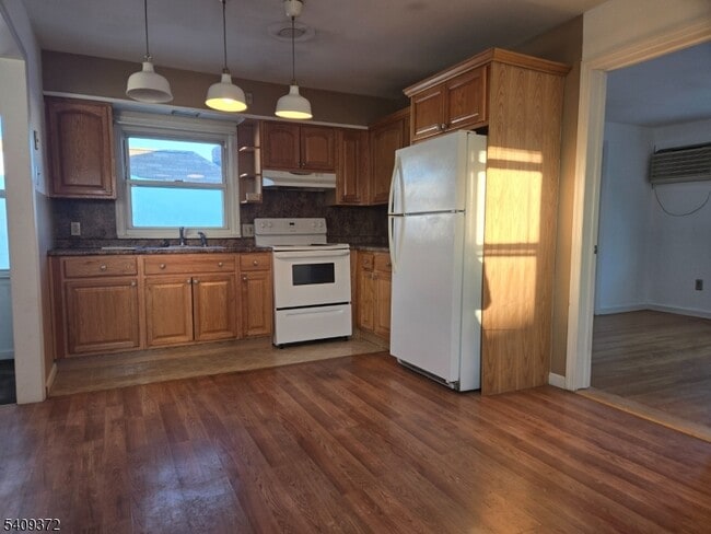 Photo - 75 Newby Ave