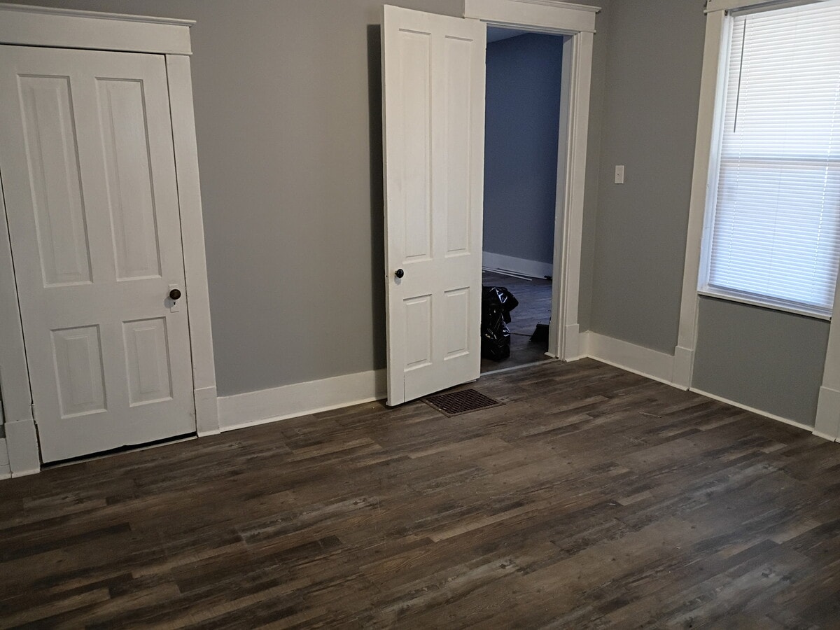 Photo - 2924 Schaal Ave